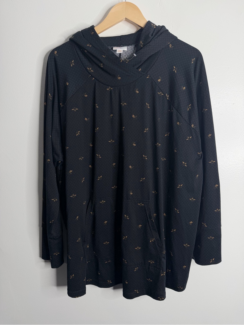 NEW Lularoe Bee Print Hoodie Pullover 3XL Casual Cottagecore Lounge Cozy Stretch